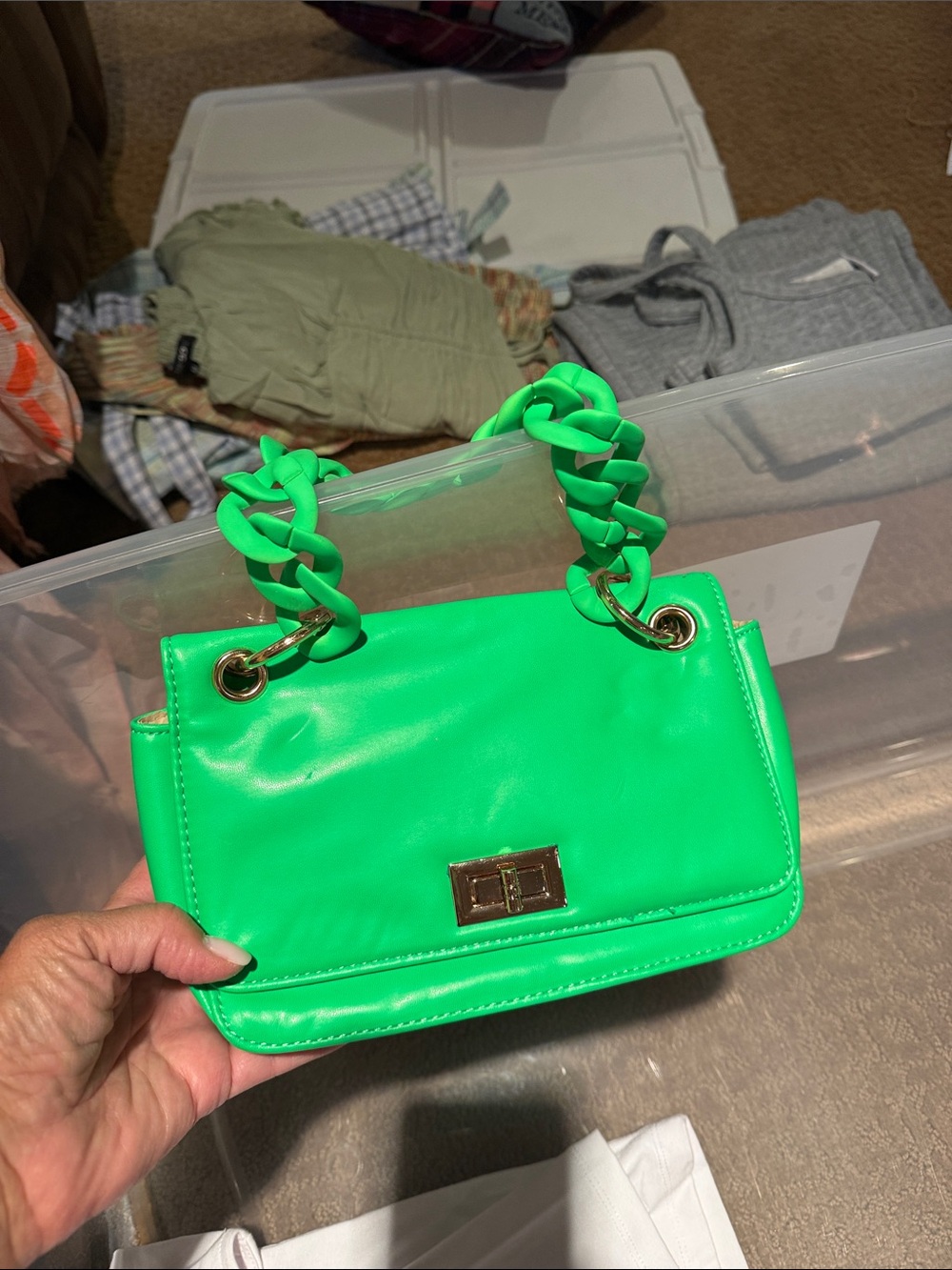 Vibrant Green Chain-Handle Shoulder Bag